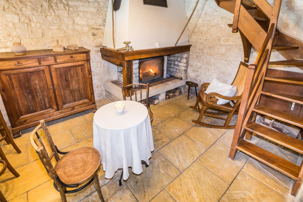 Bed and Breakfast Entre Canal Et Vignes Escolives-Sainte-Camille Екстер'єр фото