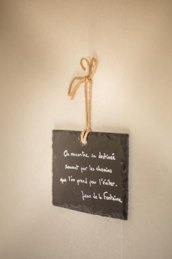 Bed and Breakfast Entre Canal Et Vignes Escolives-Sainte-Camille Екстер'єр фото
