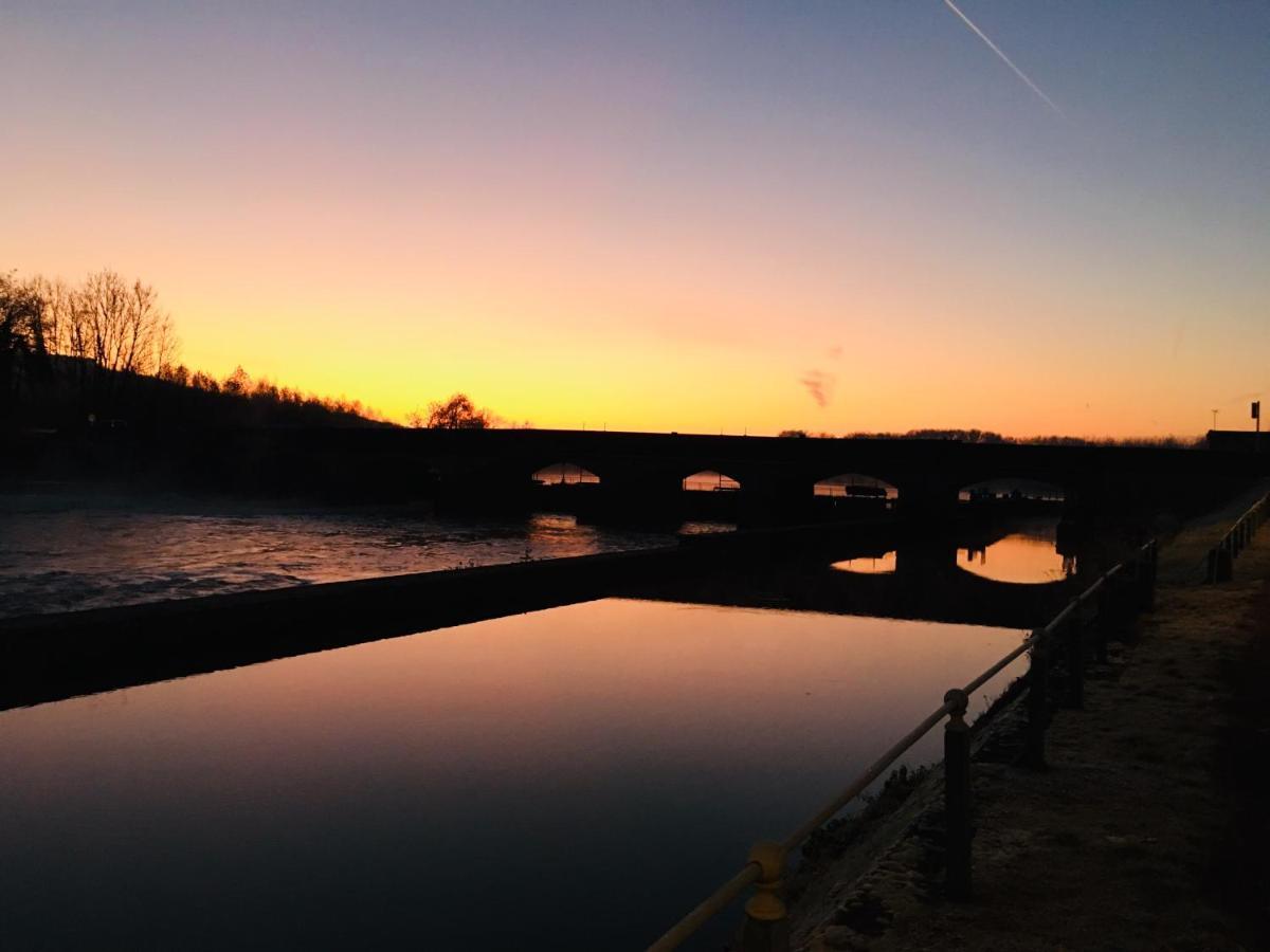 Bed and Breakfast Entre Canal Et Vignes Escolives-Sainte-Camille Екстер'єр фото